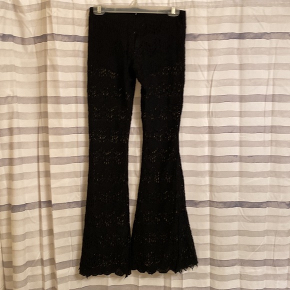 Guess pants 😍 - Picture 5 of 8